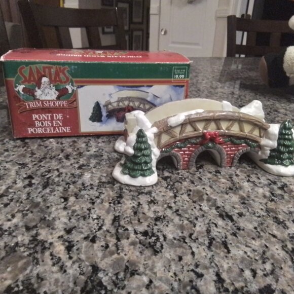 Wood bridge - Picture 1 of 1